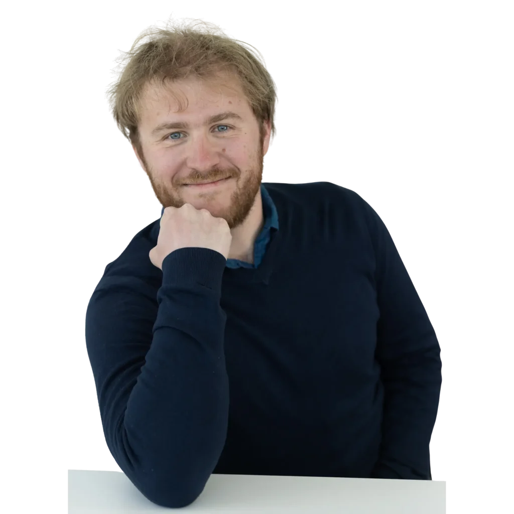 Gestion réseaux sociaux Une photo professionnelle de Franck Gregoire, Social Media Manager expérimenté dans la gestion de réseaux sociaux d'entreprise.